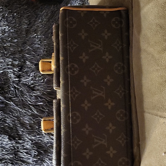 LOUIS VUITTON 🎀 EXCELLENT CONDITION 🩵DISCONTINUED 💄**MANHATTAN PM**💄 - Picture 11 of 14
